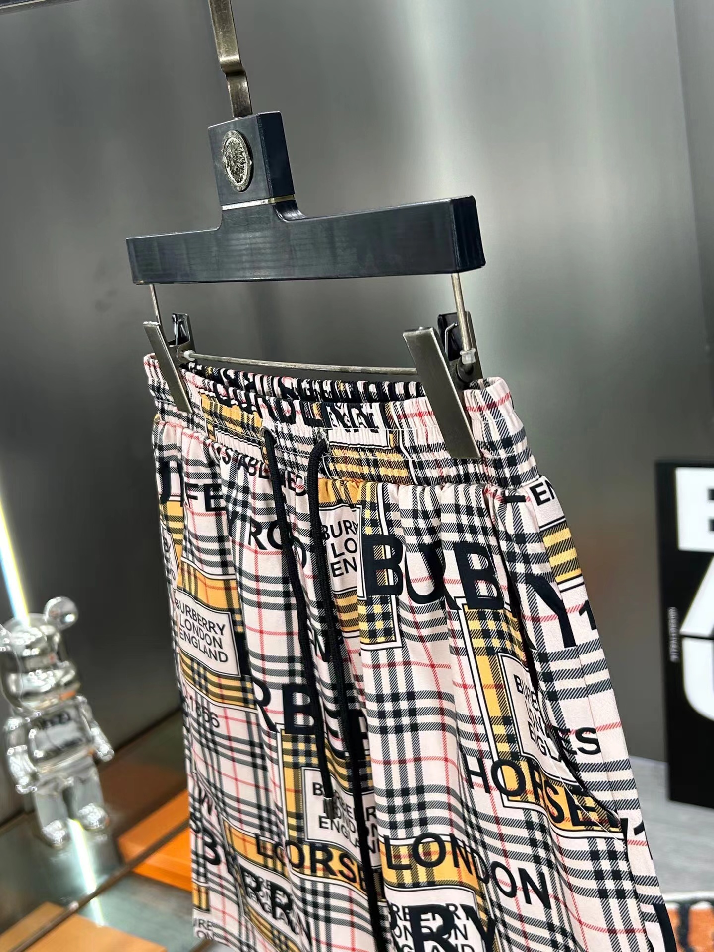 Burberry Short Pants